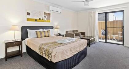 Discovery Parks Blackwater Central Motel