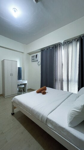 Room-chic 1BR Getaway With Twin Balcony