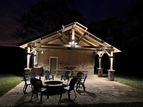 4 bedroom house on two and a half acres in a peaceful country setting