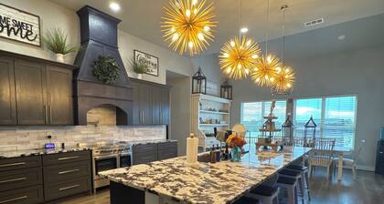 The Rustic Belle – Country-Chic Whole-House Escape Near Dallas WAXAHACHIE,TX