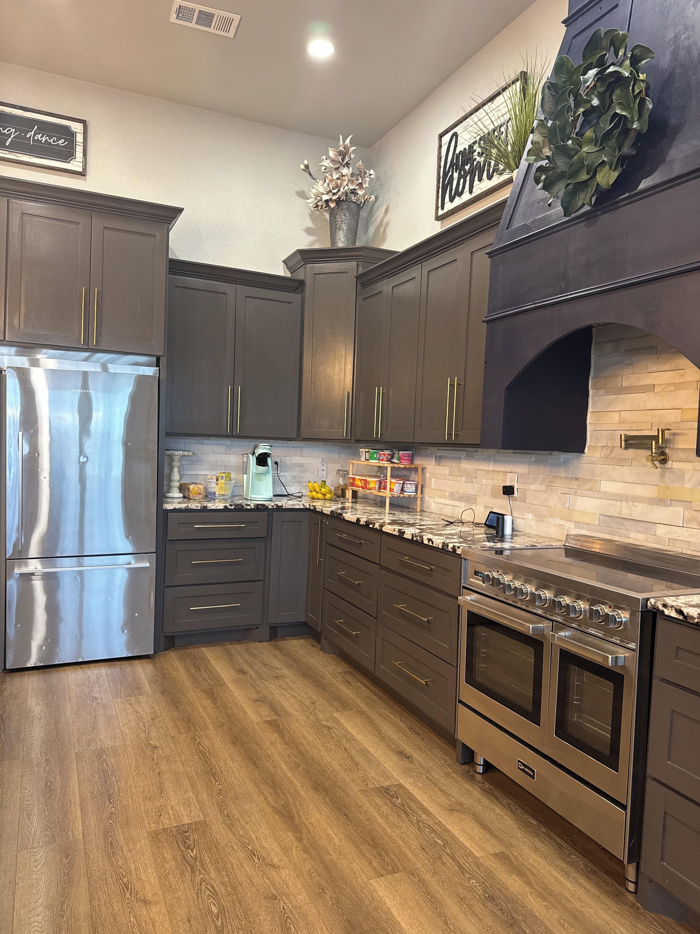 電子レンジ、オーブン、コンロ