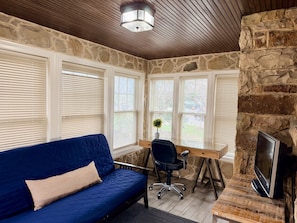 Smart TV - Cozy and convenient 4-bedroom, 4-bath home right in downtown State College! (State College)
