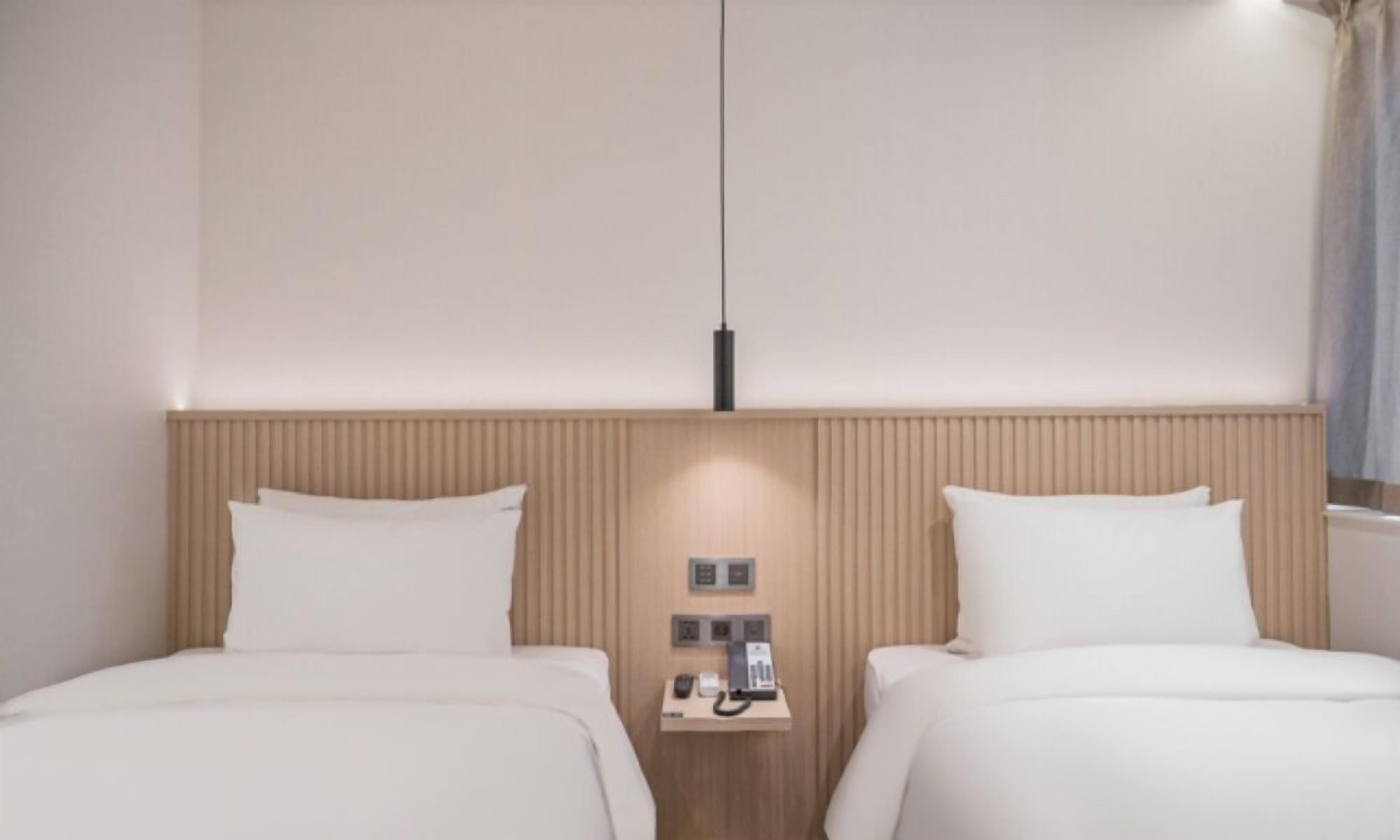 Camera Superior con 2 letti singoli | Con stile personalizzato, con arredamento individuale, Wi-Fi gratuito