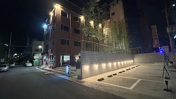 Free self parking
