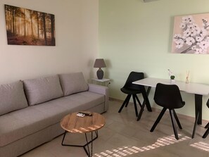 Living room - Apartment in Croatia Near the Adriatic Coast (Starigrad)