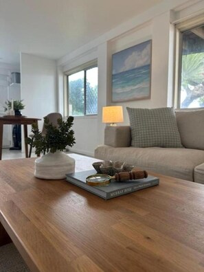 House, 3 Bedrooms, Balcony | Living area
