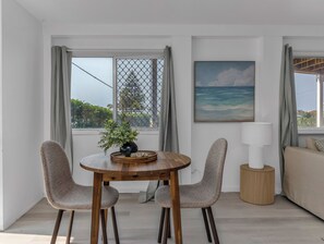 Casa, 3 habitaciones, balcón | Área de sala de estar