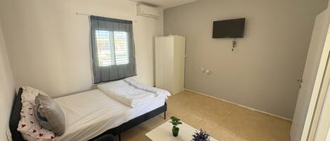 9 chambres, accès Internet, draps fournis