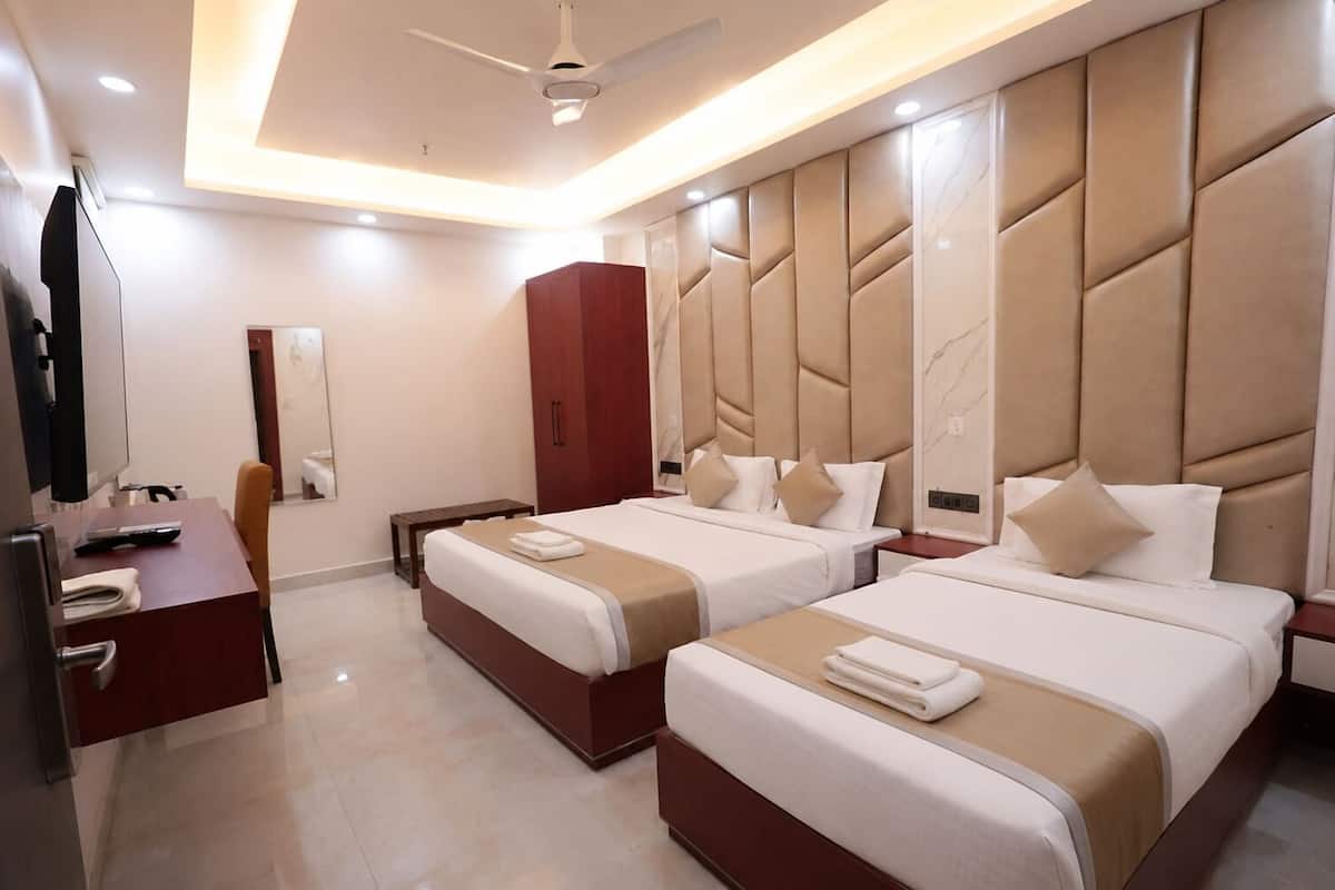 Deluxe Double Room, City View