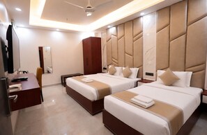 Habitación doble Deluxe, vista a la ciudad | Wifi gratis 