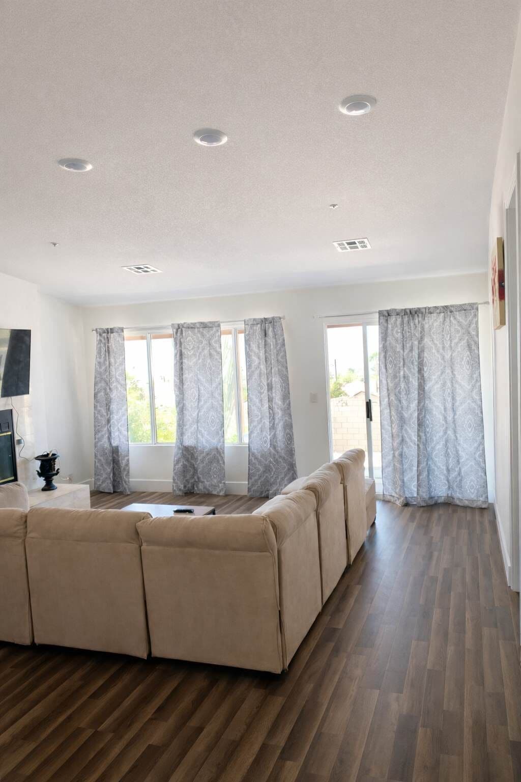 House (3 Bedrooms) | 3 bedrooms, desk, laptop workspace, iron/ironing board