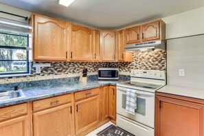 冰箱、微波炉、炉灶、茶具/咖啡用具