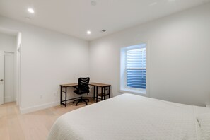 3 bedrooms, desk, iron/ironing board, internet - Quiet & Residential Apt, 7 Mi to National Mall! (Washington)