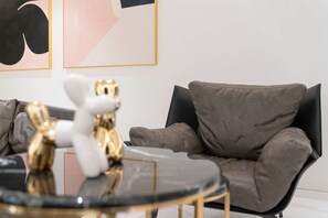 Desk, free WiFi, bed sheets - From H About Hotel Chungju (Chungju)