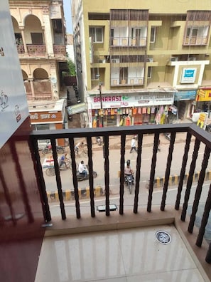 Standard Room, Balcony, City View | City view