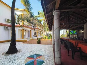 Front of property - Joy Guest House (Calangute)