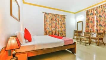 Desk, laptop workspace, free WiFi