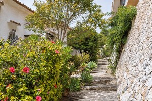 Property grounds - Tranquil Townhouse in Balcon al Mar - Javea, Costa Blanca (Javea)
