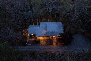 Exterior - Neverland Retreat, River Views, Hot tub & Games (Blue Ridge)