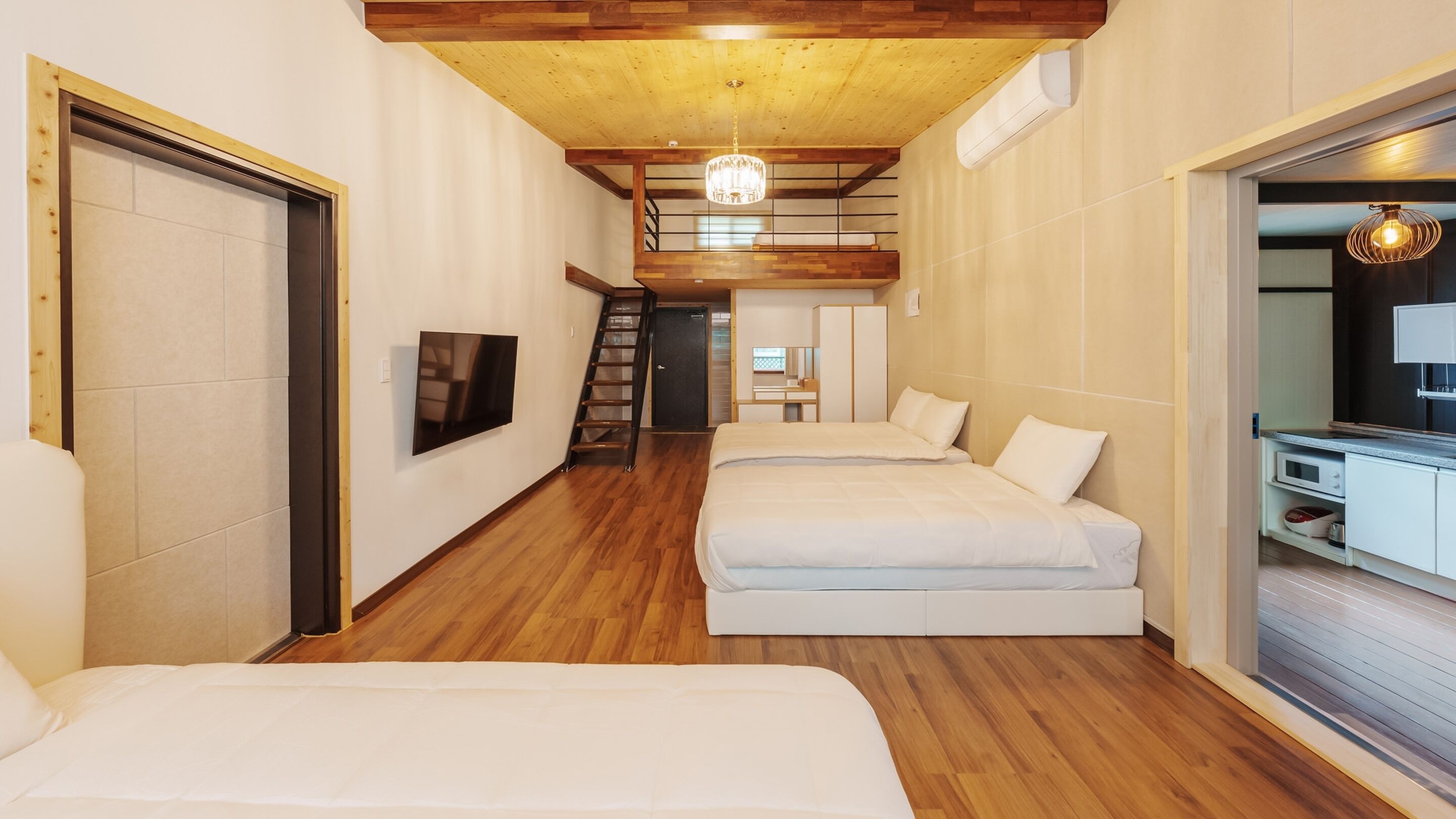 베이직룸, 침실 2개 (Us, Now (no pet)) | 외관