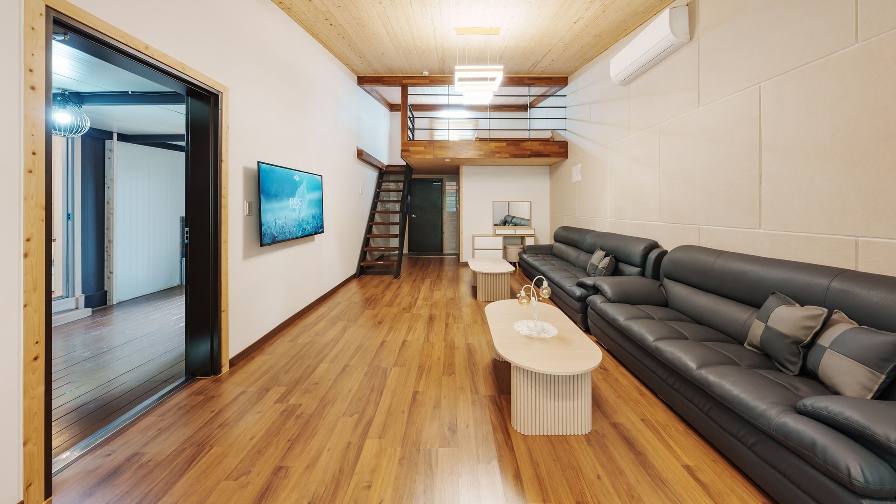 베이직룸, 침실 2개 (Us, Now (no pet)) | 외관