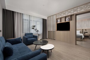 Elite Stüdyo Süit | Kuştüyü yorgan, dizüstü bilgisayar çalışma alanı