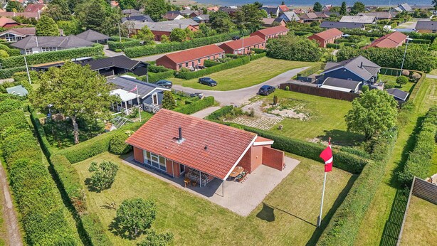 Exterior - Lovely holiday home near beach and nature (Karrebæksminde)