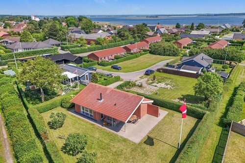 Lovely holiday home near beach and nature