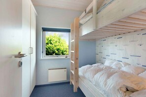 Unclassified image, 5 of 8, button