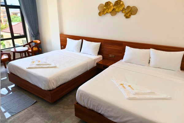 Superior Twin Room, City View | In-room safe, desk, laptop workspace, iron/ironing board