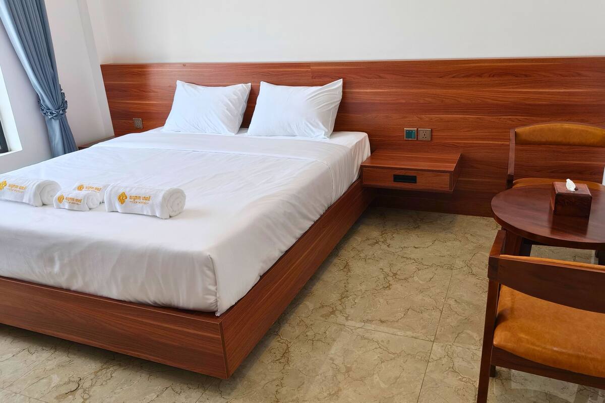 In-room safe, desk, laptop workspace, iron/ironing board