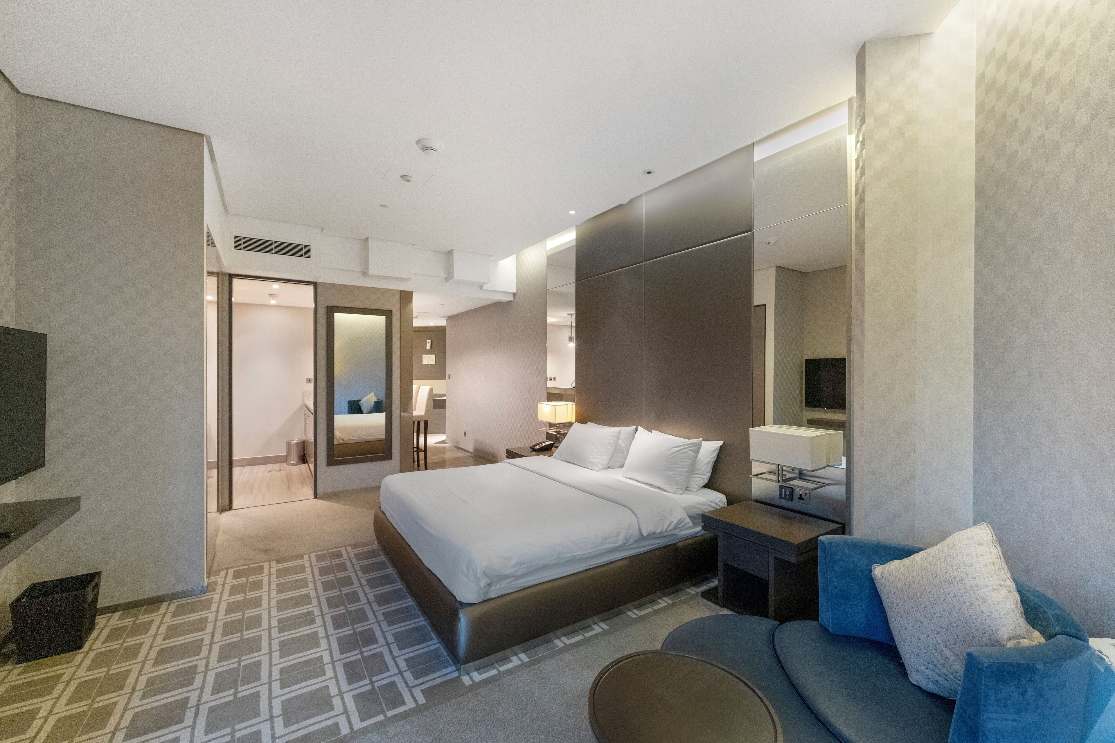 Luxe studio, uitzicht op de stad | Een strijkplank/strijkijzer, gratis wifi