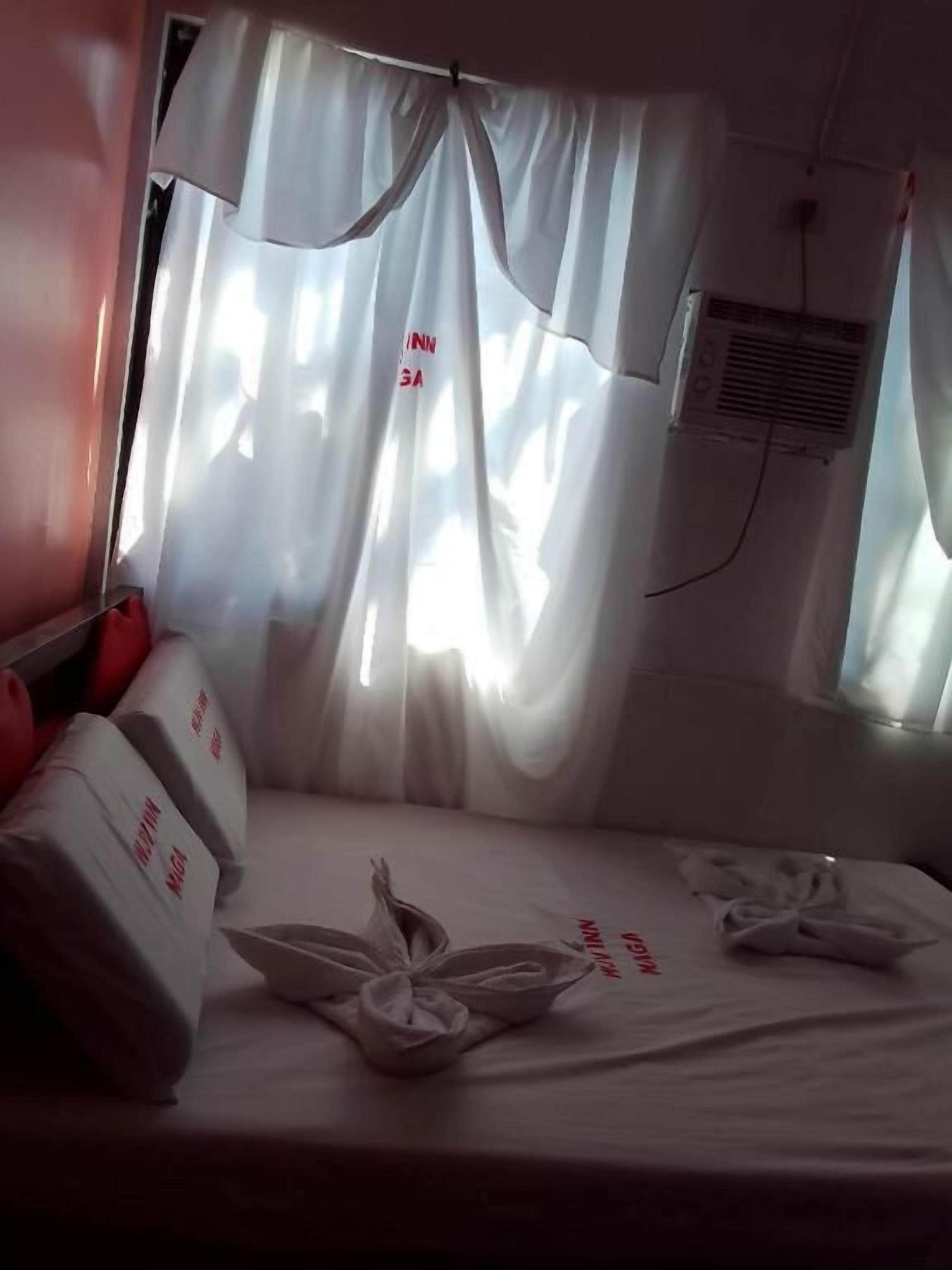 ห้องสแตนดาร์ดดับเบิล | โต๊ะทำงาน