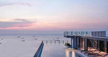 Best Location of Pattaya, Infinity Pool Walk To The Beach
