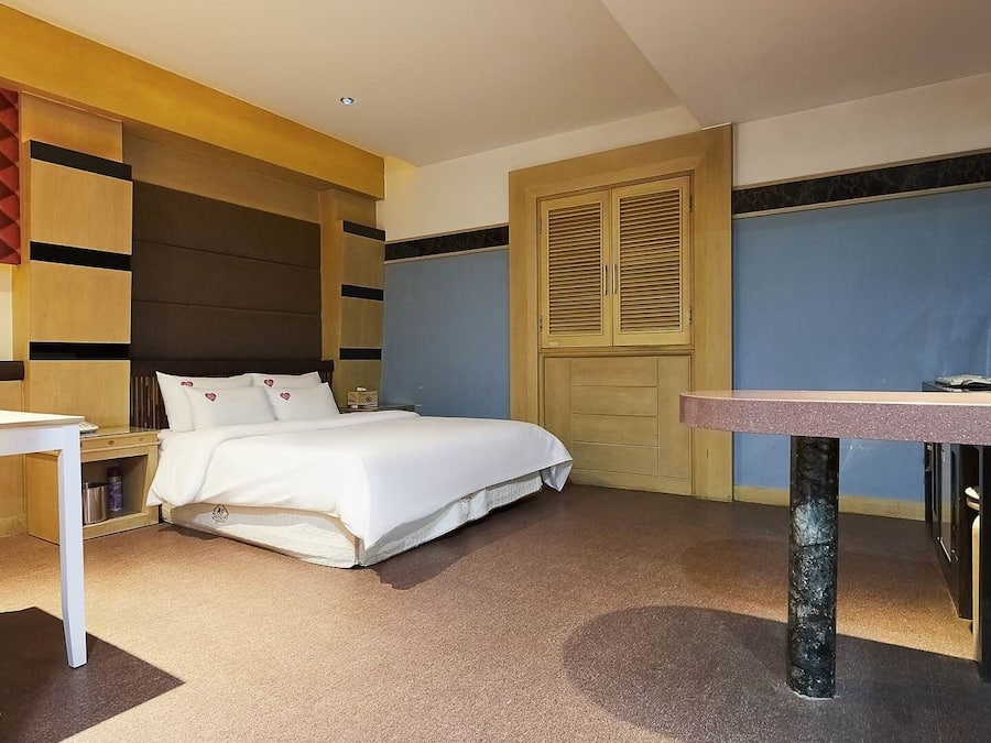 Deluxe | Individualmente decorados, escrivaninha, cortinas blackout