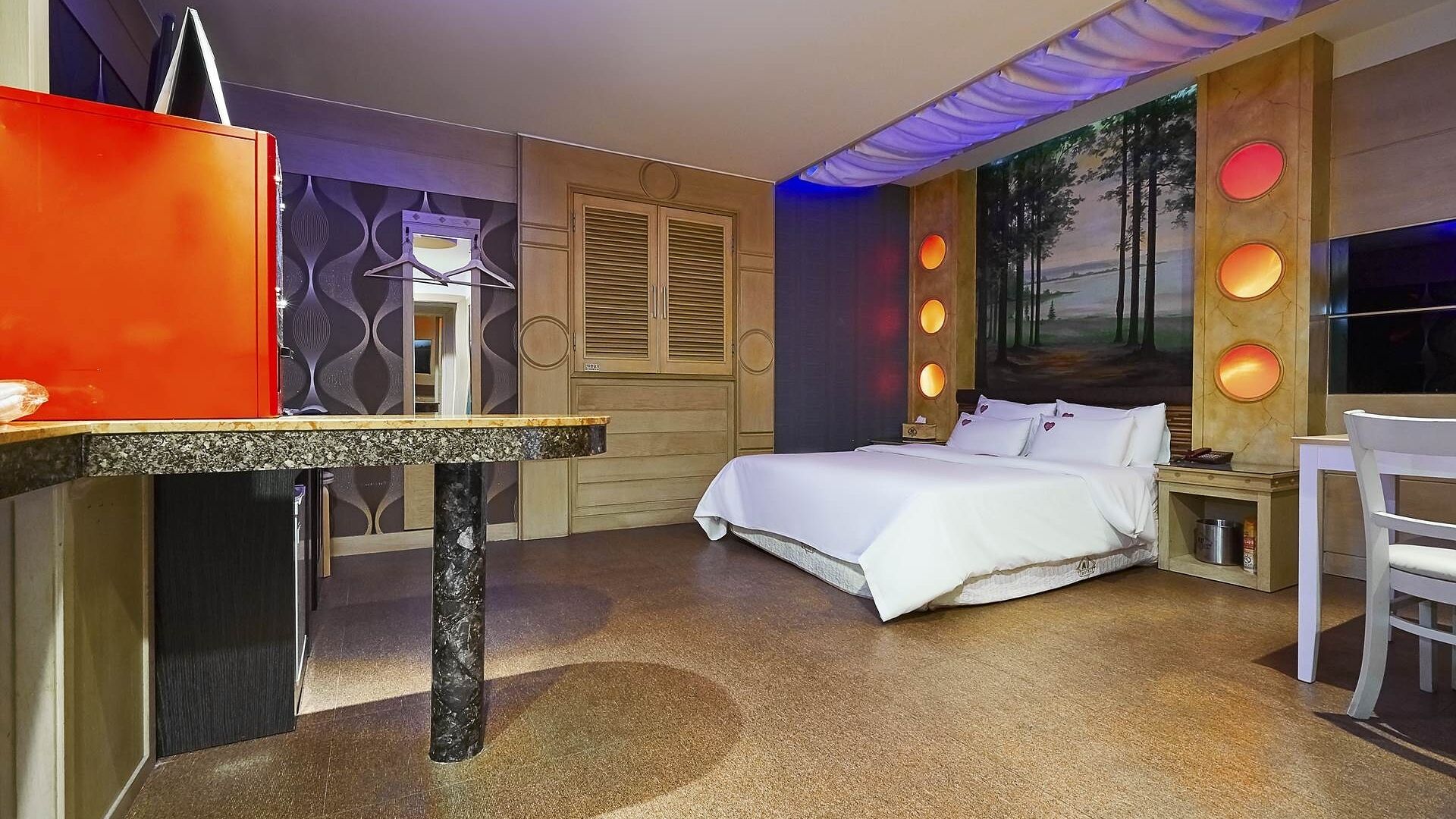 Décor unique, bureau, rideaux d’obscurcissement, accès au Wi-Fi (inclus)