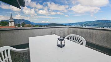 Deluxe-Studiosuite, Seeblick | Terrasse/Patio