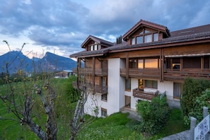 Exterior - Hotel Aeschi Park  (Aeschi bei Spiez)