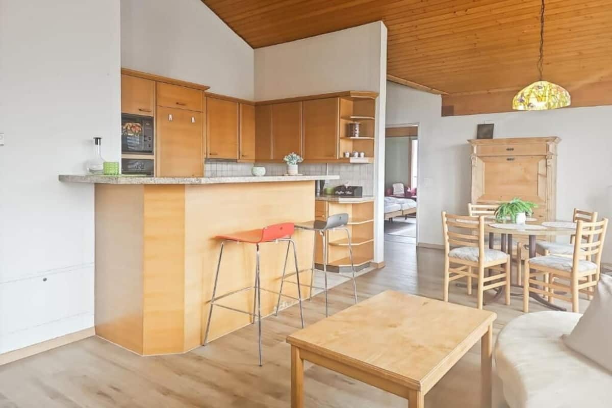 Deluxe-Studiosuite, Seeblick | Schreibtisch, kostenloses WLAN, Rollstuhlgeeignet