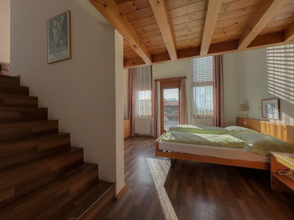 Escriptori, wifi gratuïta i habitacions accessibles amb cadira de rodes 