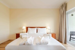 4 chambres, fer et planche à repasser, Wi-Fi, draps fournis