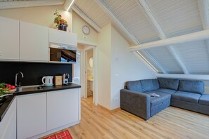 Family Apartment, Multiple Bedrooms, 2 Bathrooms (Caterina View) | Interior