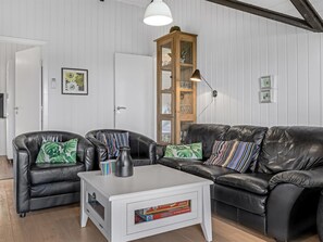 TV, fireplace - "Filipa" - 200m from the sea by Interhome (Egernsund)