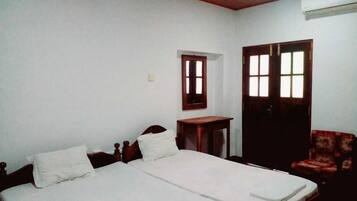 In-room safe, iron/ironing board, free wired internet