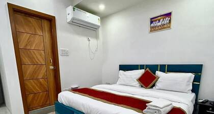 Roomshala Hotel J JOy