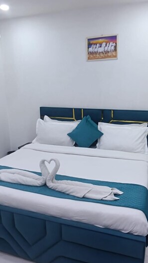 Desk, free WiFi, bed sheets