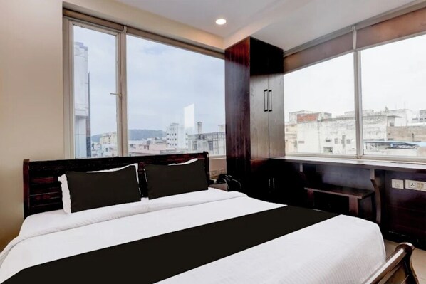 豪華雙人房 | 客房內保險箱、免費無線上網