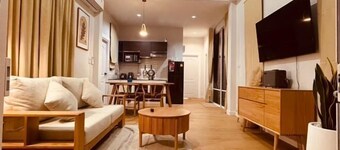 child shill pool villa