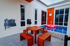 Unclassified image, 4 of 24, button - child shill pool villa (Hua Hin)