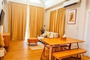 Unclassified image, 4 of 24, button - child shill pool villa (Hua Hin)